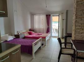 Cozy 1-bedroom apartment in calm fishing village, hotel in Bigovo