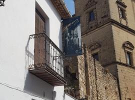 La Joya de Baeza: Studio Garrido: Vivienda con Historia y Arte en el Corazón de la Ciudad Patrimonio de la Humanidad, hôtel à Baeza