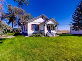 The Farmhouse Cottage, lodging in Burley