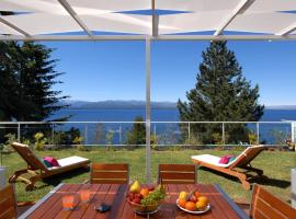 Luxury Lake Views Apartments By Apartments Bariloche, apartment in San Carlos de Bariloche