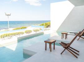 Villa Saadhu with fantastic oceanview, villa em Isla Mujeres