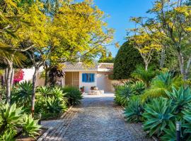 Quinta Azul - Gorgeous Apartment with Pool & Private Terrace, maison de vacances à Lagoa