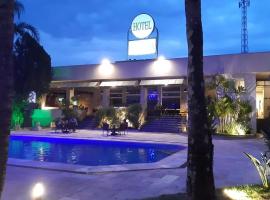 Attiê Park Hotel, מלון עם בריכה באוברלנדיה