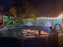 Hone sweet Hone (Piscine), hotell sihtkohas Hone Creek