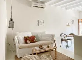 Casa Petita - Old Town Views - 2 min Beach