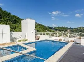 Apto no centro com piscina RRI103