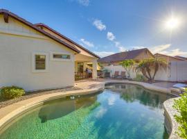 Heated Pool and Hot Tub at Home Near Luke AFB, hotel v destinaci Surprise