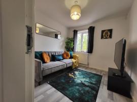 Stylish Flat - Perfect location for Contractors, Families, Relocators, Business, Free Parking, Long-Stays, διαμέρισμα στο Μπάνμπουρι
