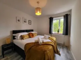 Lovely Flat - Ideal location for Contractors, Relocators, Business, Free Parking