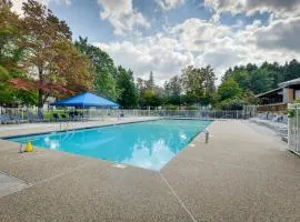 Golf, Hike and Swim Gem Less Than 1 Mi to Sugarbush Resort