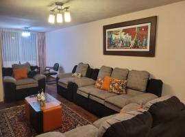 Amplio y lindo departamento., acomoda&ccedil;&atilde;o com cozinha em Arequipa