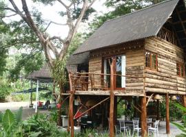 Uma Villa Manado, rental liburan di Manado