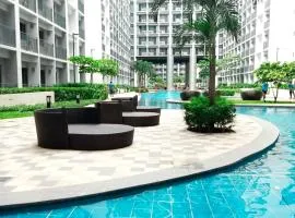 Shore 2 Residences 1BR Deluxe Room in MOA Complex