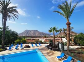 Villa Azure Horizon and Breeze - Panoramic Ocean View and Heated Pool, hotell sihtkohas Chayofa