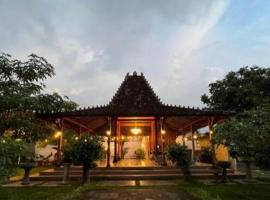 Kinkeo Borobudur, Pension in Magelang