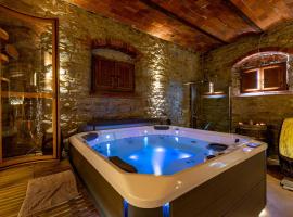 Borgo Dolci Colline Resort Querce, farm stay sa Castiglion Fiorentino