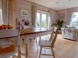 Netherton Farm Lodge, casa o chalet en Kemnay