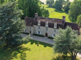 Aile privée au sein d’un haras, guest house in Léaupartie