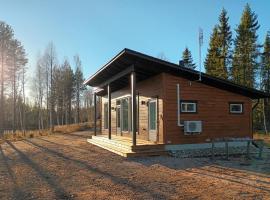 Holiday Home Jolmalompolo by Interhome, hotel with parking in Raanujärvi