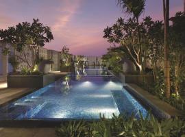 The Ritz-Carlton, Bangalore, khách sạn có bồn tắm nóng ở Bangalore