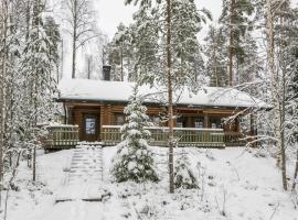 Holiday Home Kanervakallio by Interhome, hotel con parking en Mäkikylä