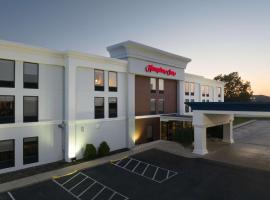 Hampton Inn Troy: Troy şehrinde bir otel