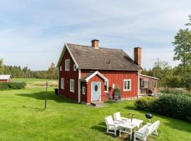 Holiday Home Hultet - VGT098 by Interhome, cottage in Mullsjö