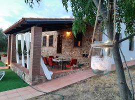 Vivienda Rural Aroche Parralejo Chico, vila v destinaci Aroche