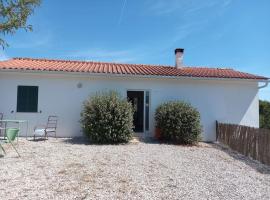 Cottage Abrunheiro Grande, hotel in Vila de Rei