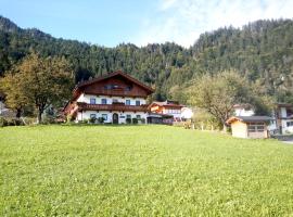 Jochelerhof, hotel v destinaci Strass im Zillertal