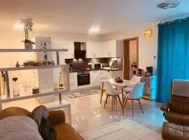 Ferienwohnung-Weinstadt UG