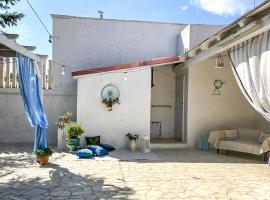 Amazing Home In Torre Colimena With Wifi And 3 Bedrooms, hotel en Torre Colimena