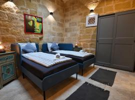Il Luzzu - more room for you!, guest house in Victoria