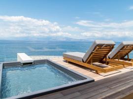 Alissachni SeaSide Hotel、デルヴェニのリゾート