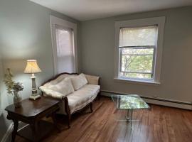 Amazing Location Train/NYC,Cafes, apartment in Montclair