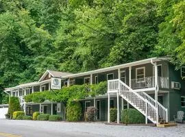 Hickory Falls Inn