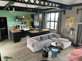 Loft sur les toits de Roubaix, hotel in Roubaix