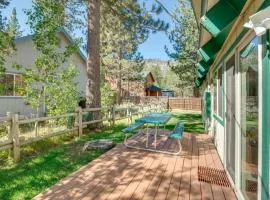 Rustic Lake Tahoe Cabin 2 Blocks to Truckee River