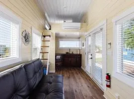Pet-Friendly Stay Near Zion Trails BBQ & Deck