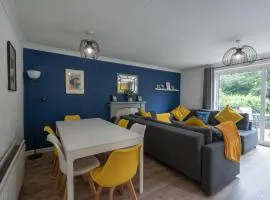 Spacious 5-bedroom home perfect for large groups