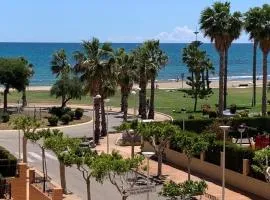 Beachfront Family Retreat, Marina d'Or