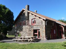 Le Gîte du Velay, hostal o pensió a Bains