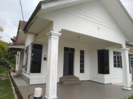 Familia Homestay Tepi Sawah, cottage in Pasir Mas