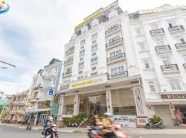 Hoang Minh Chau Ba Trieu Hotel