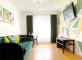 3 кімнатна затишна та комфортна квартира, hotel di Chernivtsi