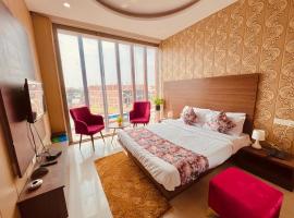 Hotel Pearl Grand, Zirakpur - Top Rated & Most Awarded Property in Tricity, hotel in Chandīgarh