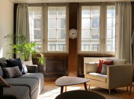 Historical and Modern Flat by Zytglogge - 2nd floor, hotel blizu znamenitosti Einsteinhaus, Bern