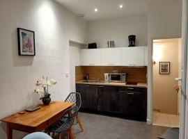 Appartement 2 Pieces - Refait à neuf, cazare în regim self catering din Quincy-Voisins