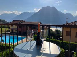 Happy Guest Apartments - Lake View and Pool, hotel em Riva di Solto