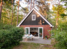 Luxe Vakantiehuis Grove Den Veluwe、ヌンスペートのビーチ周辺のバケーションレンタル